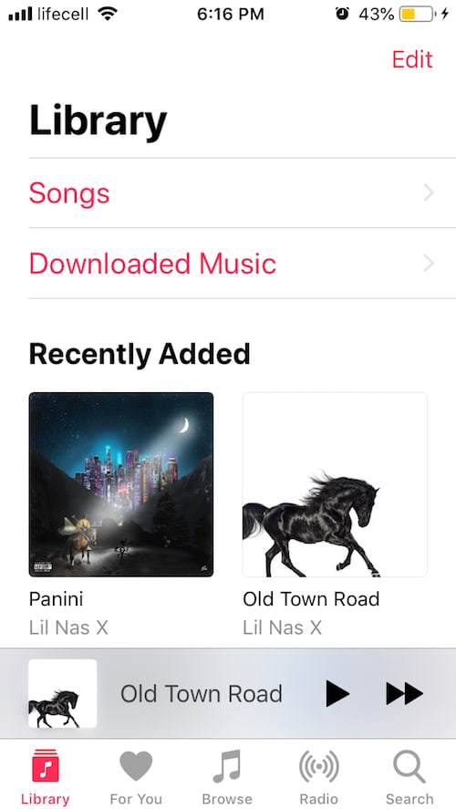 yes! all album covers look great on an iPhone